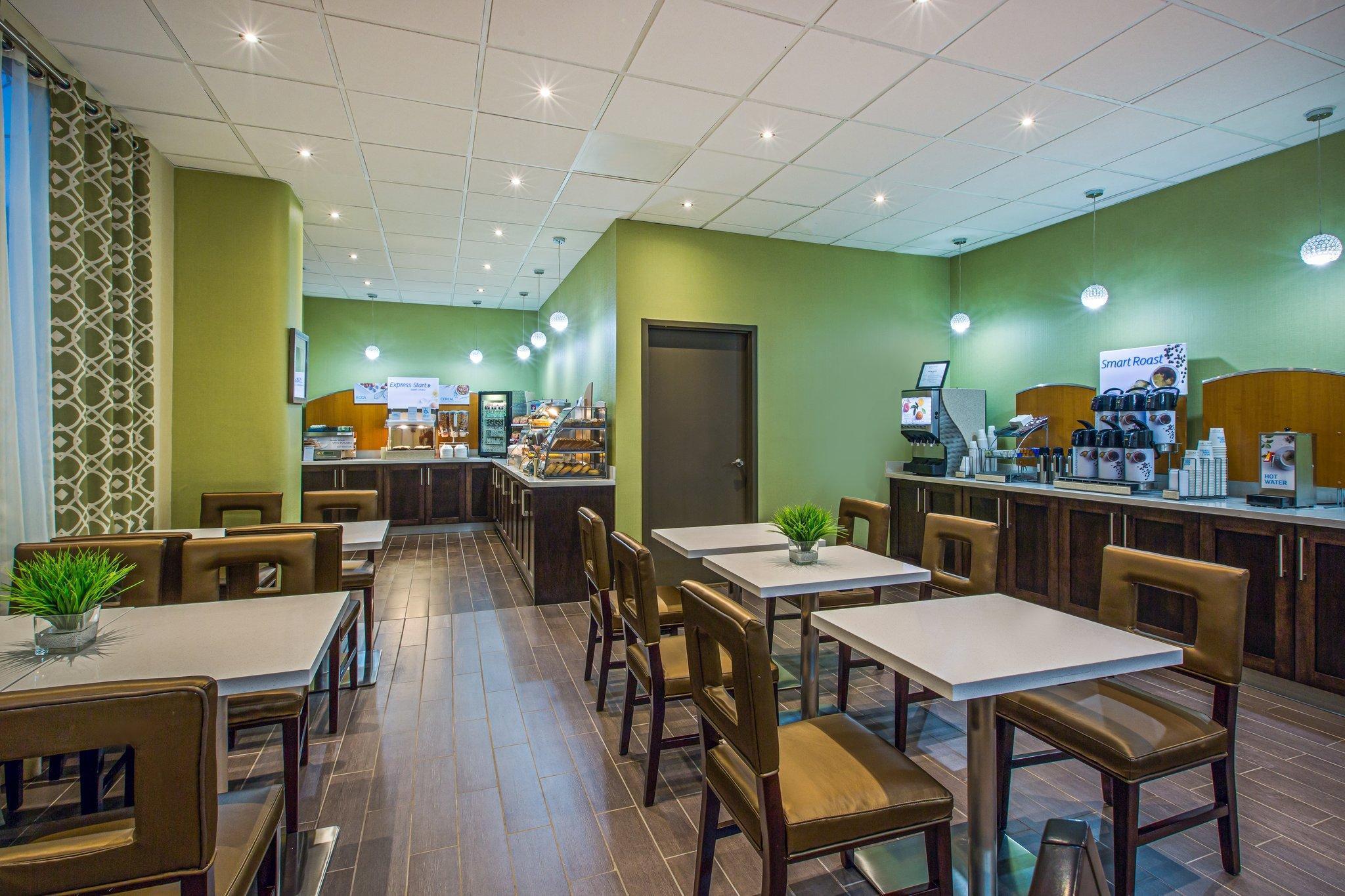 Quality Inn & Suites Regina Downtown Екстер'єр фото