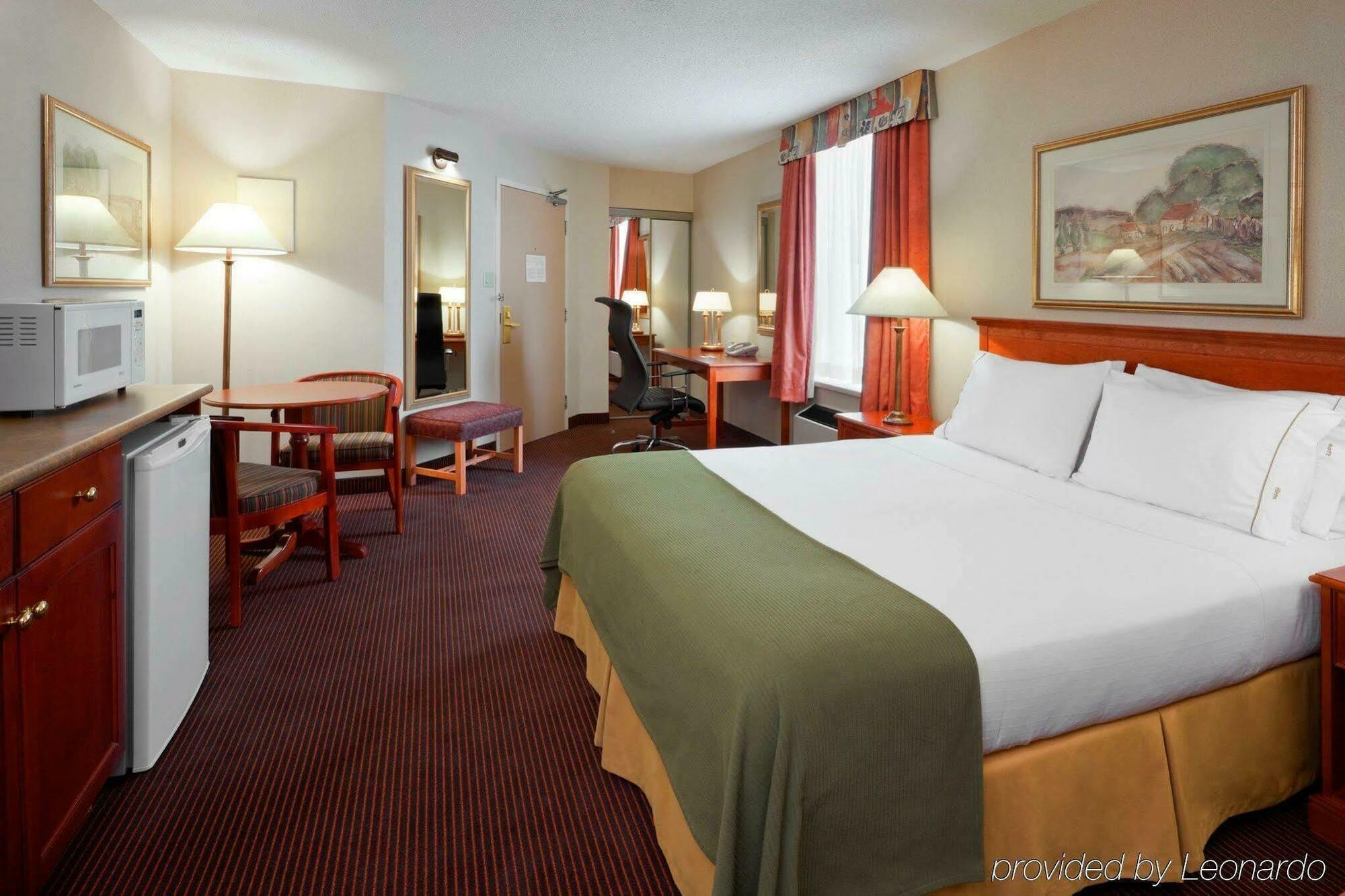 Quality Inn & Suites Regina Downtown Екстер'єр фото